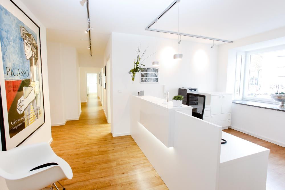 Zahnarztpraxis Dres Stefanie Grewe & Lothar Römer, Wiesbaden