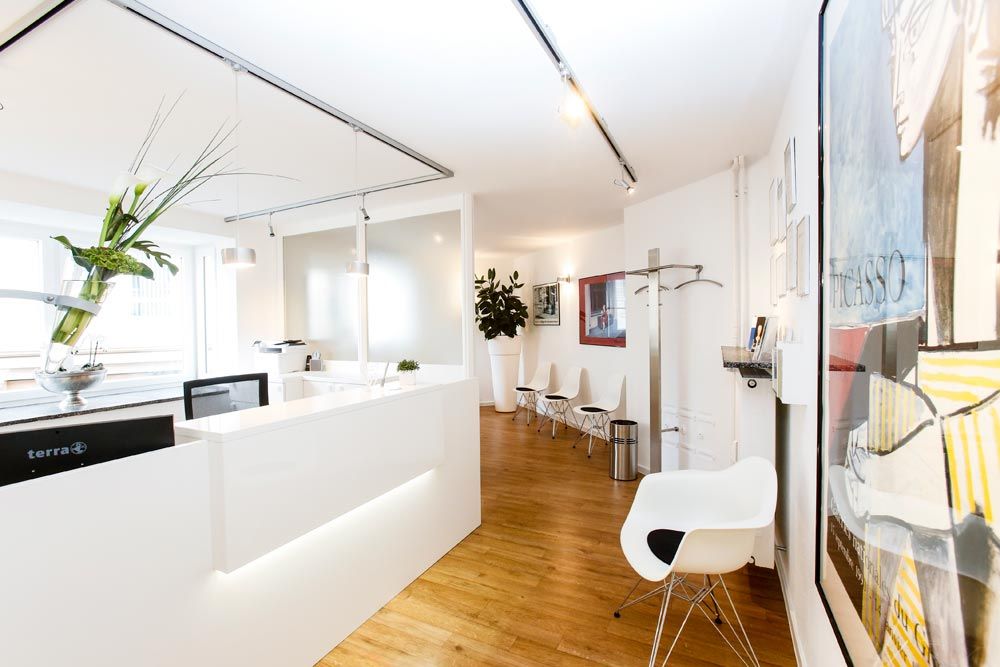 Zahnarztpraxis Dres Stefanie Grewe & Lothar Römer, Wiesbaden