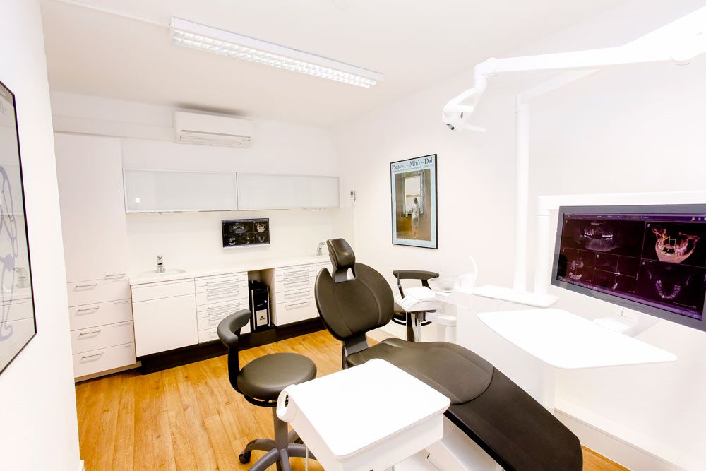 Zahnarztpraxis Dres Stefanie Grewe & Lothar Römer, Wiesbaden